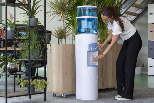 18.9 liter combibox including Oasis cooler and 10 filters - Image 2