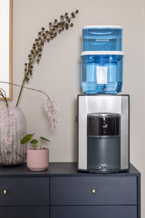 18.9 liter combibox including Oasis ONYX cooler and 10 filters - Image 2